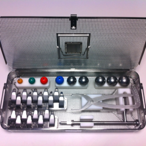Set d'instruments pour pose de prothèse de hanche